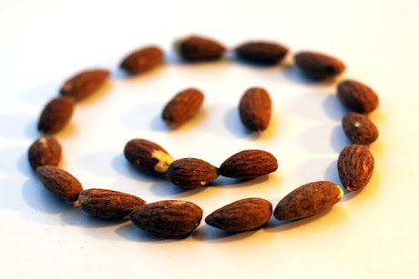 NAMC food allergy awareness in the montessori environment almond happy face