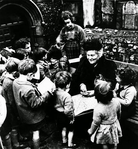 NAMC studying montessori the absorbent mind chapter 1 with young children