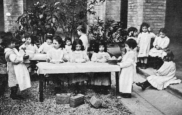 futures of education. Casa dei Bambini.
