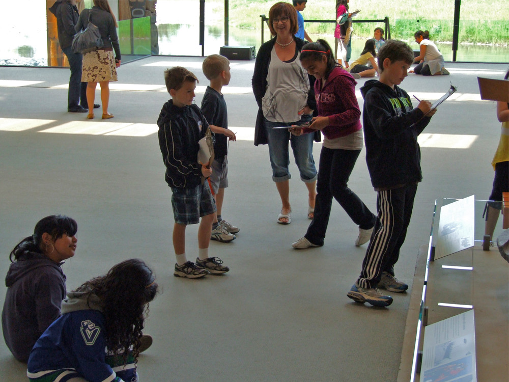 NAMC montessori lower elementary planning going out activities students in museum